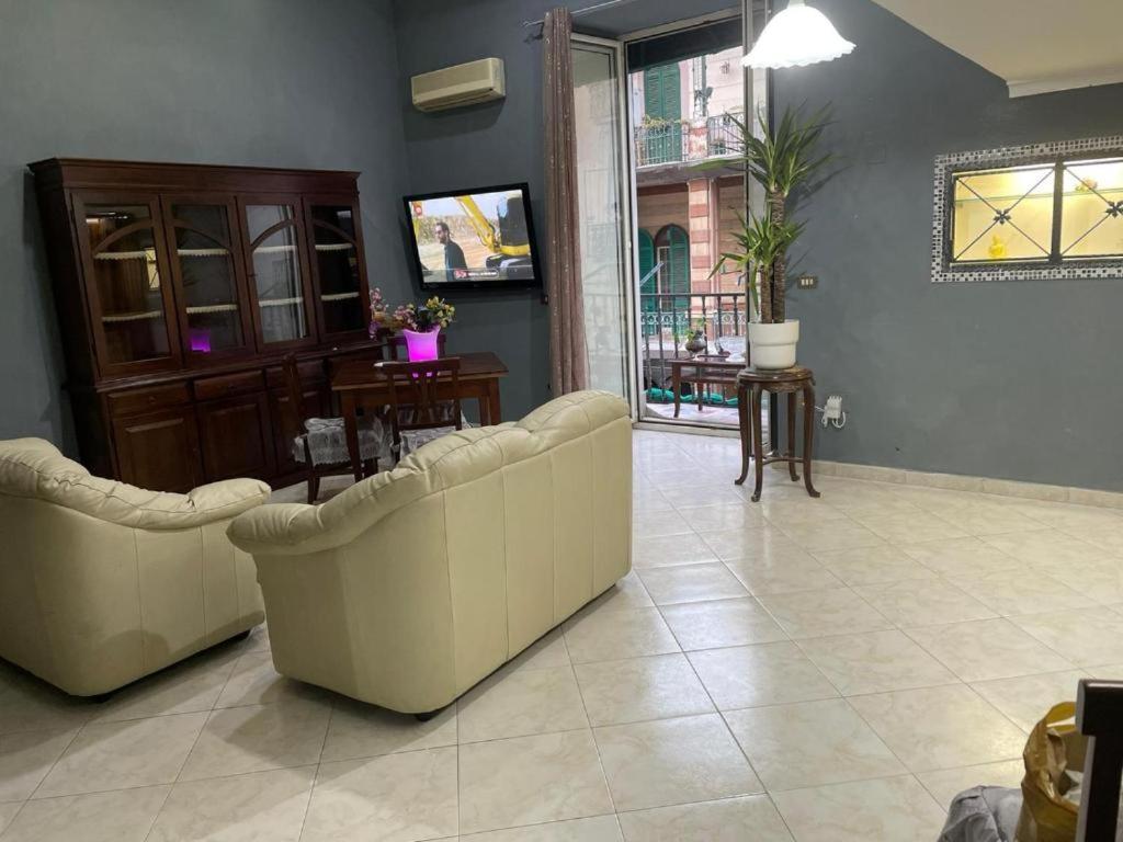 Hotel Iris Neapel Rum bild